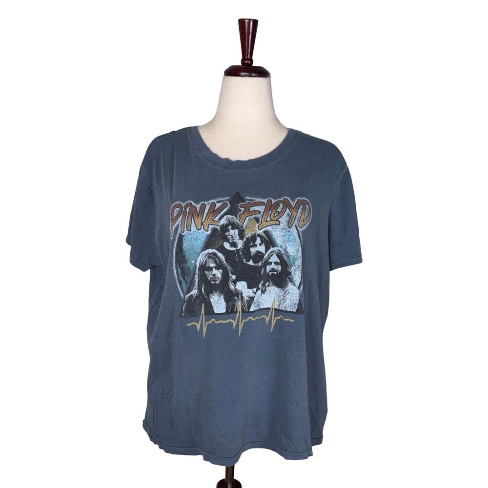 Elizabeth and James Pink Floyd Gray Washed T-Shirt     Size: XL